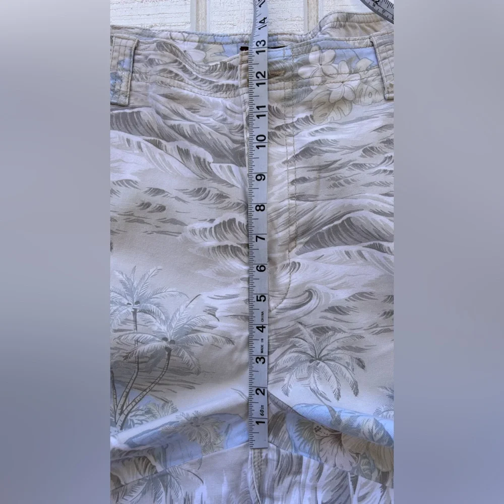 Tori Richard Honolulu Men’s 10” Shorts Muted‎ Tropical Print Size 40